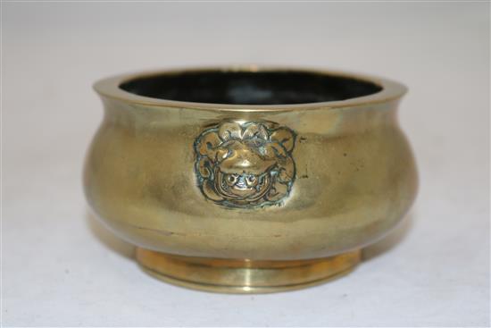 A Chinese bronze gui censer, Xuande mark, 19th century, 12.5cm